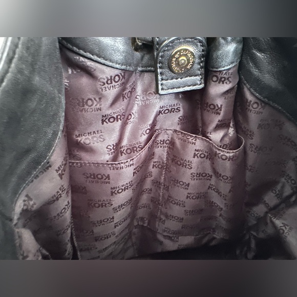 MICHAEL Michael Kors Black Pebbled Leather Medium East West Ring Tote Bag - Picture 8 of 9